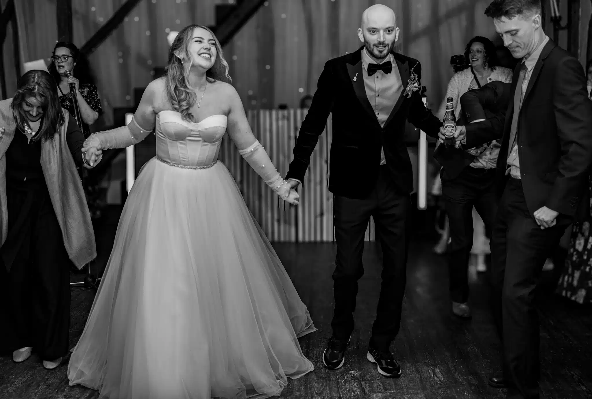 Bride and groom at sunset in Buckinghamshire countryside – Buckinghamshire wedding photographer